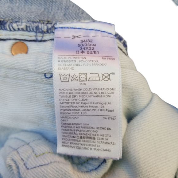 Tommy Hilfiger - Picture 6 of 7